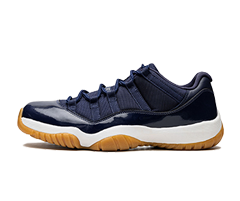 Jordan Low - Navy/Gum