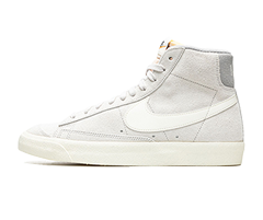 Nike Light Bone/Medium Grey/Alpha O