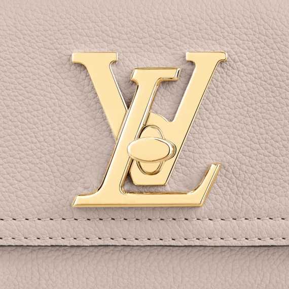 Louis Vuitton  Lockme Bucket