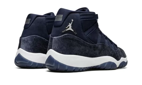 Air Jordan 11 Velvet WMNS - Midnight Navy