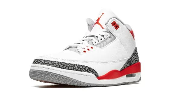 Air Jordan 3 Retro OG - Fire Red 2022