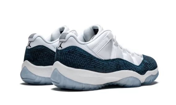 Air Jordan11 Retro Low LE - Blue Snakeskin