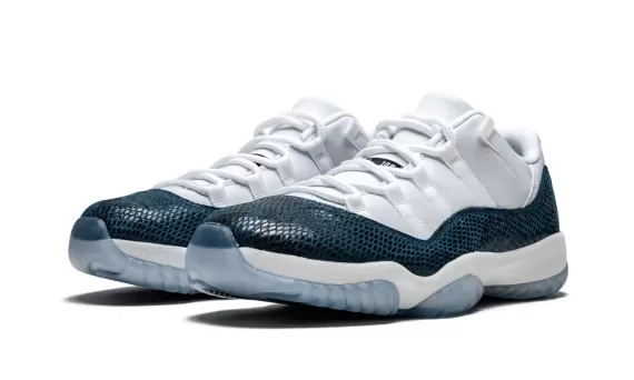 Air Jordan11 Retro Low LE - Blue Snakeskin