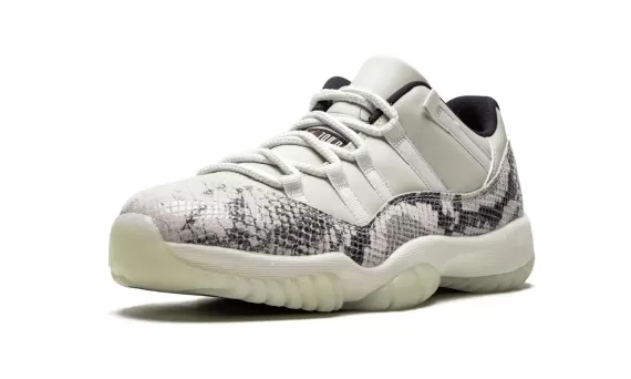 Air Jordan 11 Rertro Low - Snakeskin Light Bone