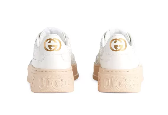 Gucci GG embossed low-top sneakers - White/peach