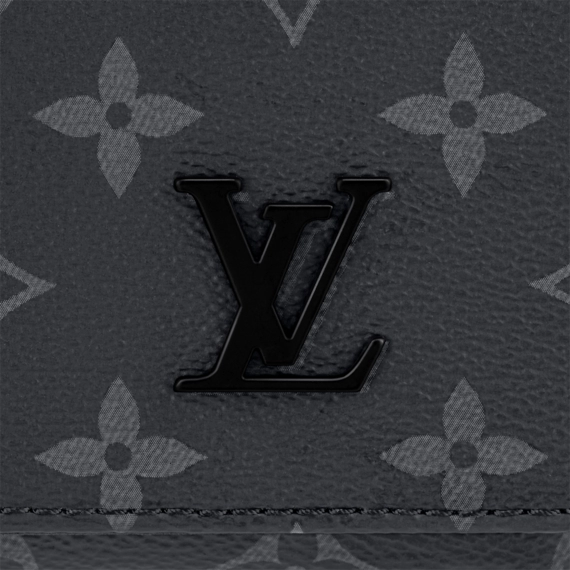 Louis Vuitton District PM