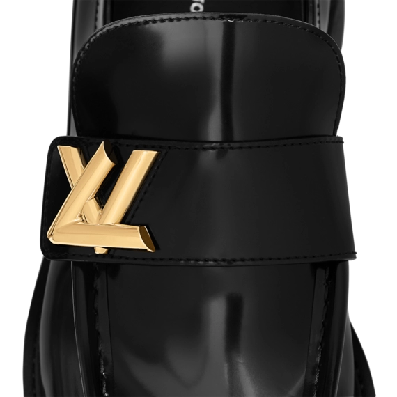 Louis Vuitton Academy Flat Loafer