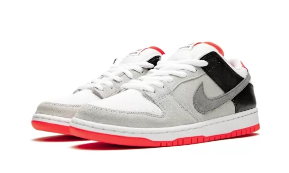 Nike SB Dunk Low - Infrared