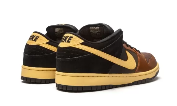 Nike SB Dunk Low - Black and Tan