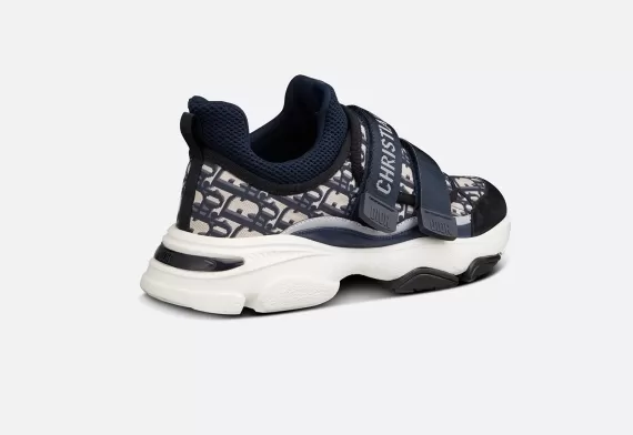 D-WANDER Sneaker - Deep Blue Dior Oblique Technical Fabric