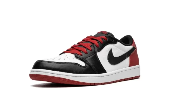 Air Jordan 1 Low OG - Black Toe 2023