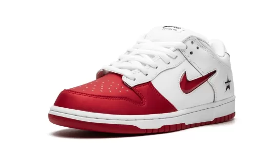 SB Dunk Low Supreme - Jewel Swoosh Red/White