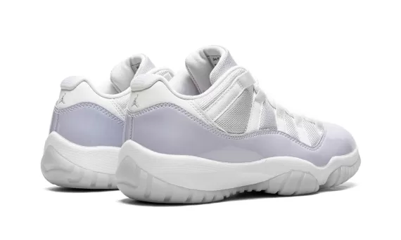 Air Jordan 11 Low - Pure Violet