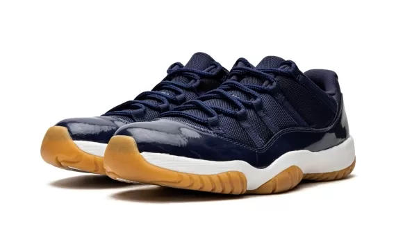 Air Jordan 11 Retro Low - Navy/Gum