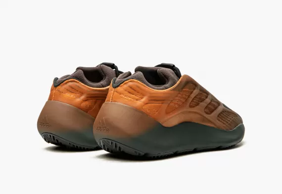 YEEZY 700 V3 - Copper Fade