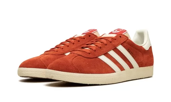 Gazelle - Preloved Red Off White Cream White