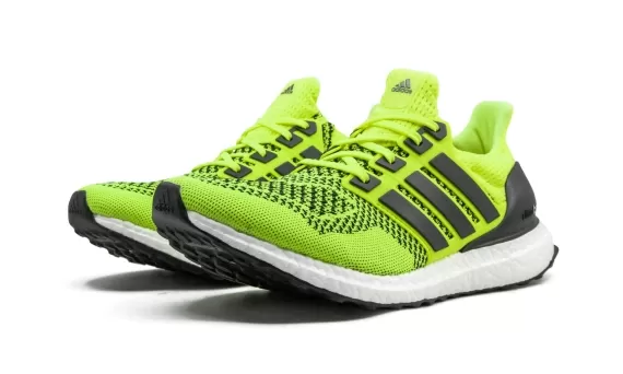 Ultra Boost 1.0 Retro - Solar Yellow 2019