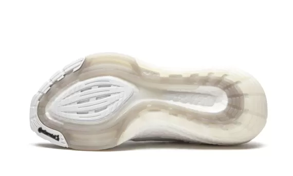 UltraBoost 2021 - Triple White