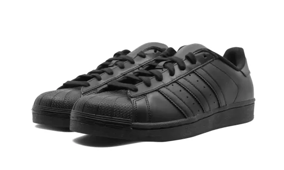 Superstar Foundation - Core Black