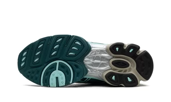 UB3-S Gel-Nimbus 9 Kiko Kostadinov