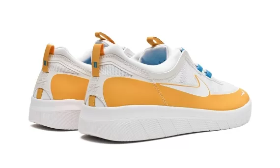 SB Nyjah Free 2 - Summit White/University Gold