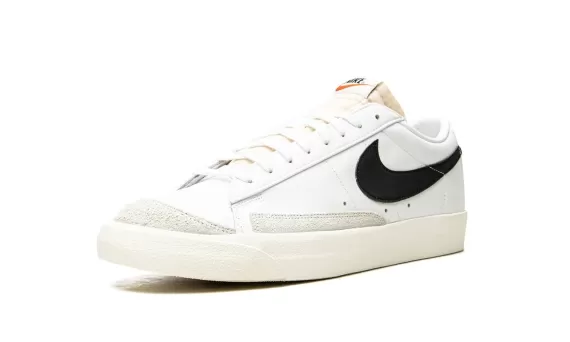 Blazer Low '77 Vintage - White / Black