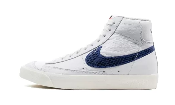 Blazer Mid '77 - Snakeskin Swoosh