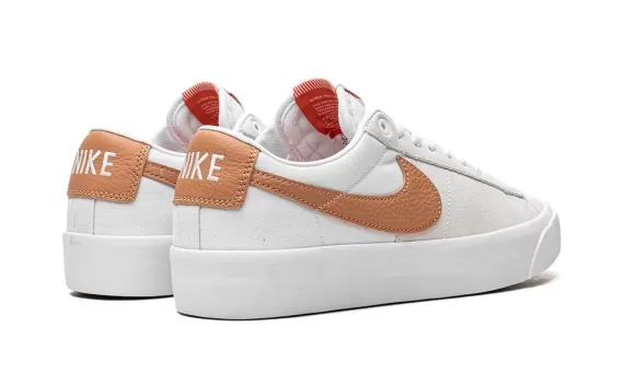 SB Blazer Low GT - Cognac/White