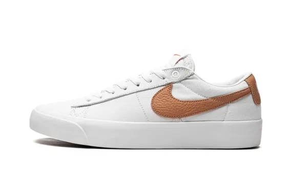 SB Blazer Low GT - Cognac/White