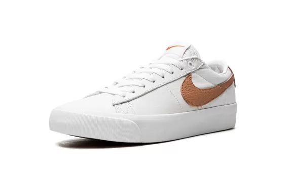 SB Blazer Low GT - Cognac/White