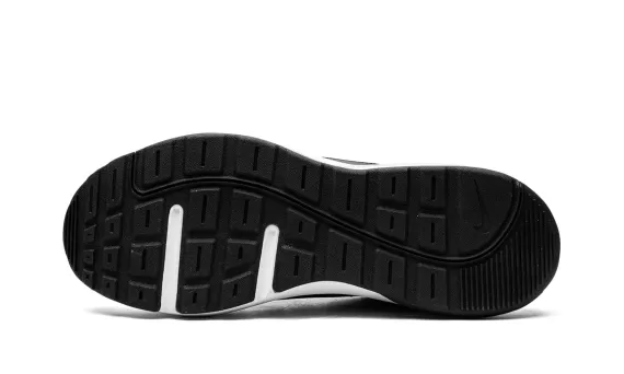 Air Max AP - White/Black