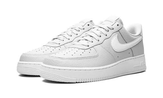 Air Force 1 '07 Low Pebbled Leather - Pure Platinum