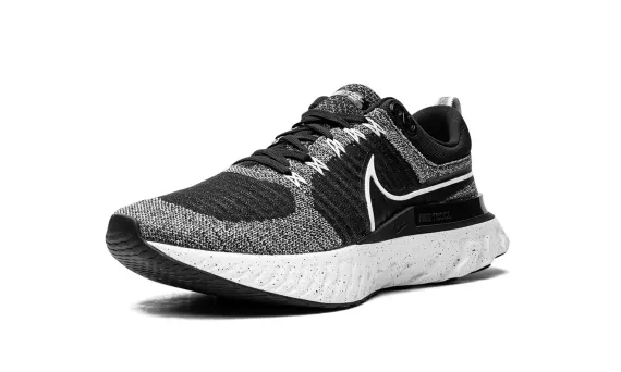 React Infinity Run Flyknit 2 - White/Black