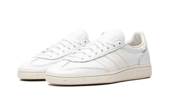 Handball Spezial - White Off White