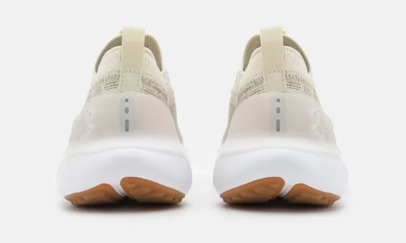 Hovr Phantom 3 - Silt/White Quartz/Metallic Silver